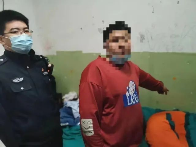 杭州男子崩溃杭州男子崩溃背后的故事，探寻压力与情绪的复杂交织